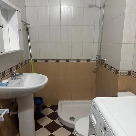 Cozy In Myslym Shyri Center Appartement Tirana